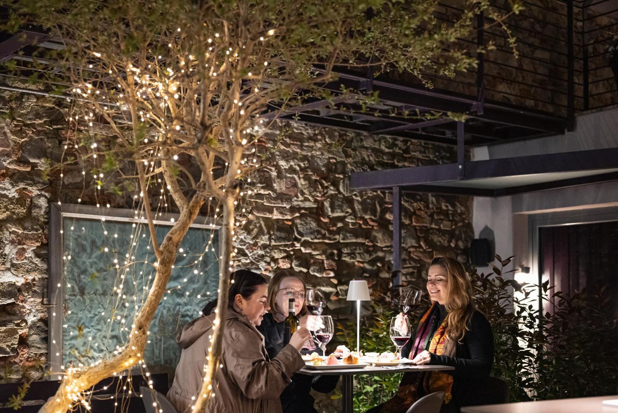 Uve Rooms & Wine Bar La Morra Exteriér fotografie