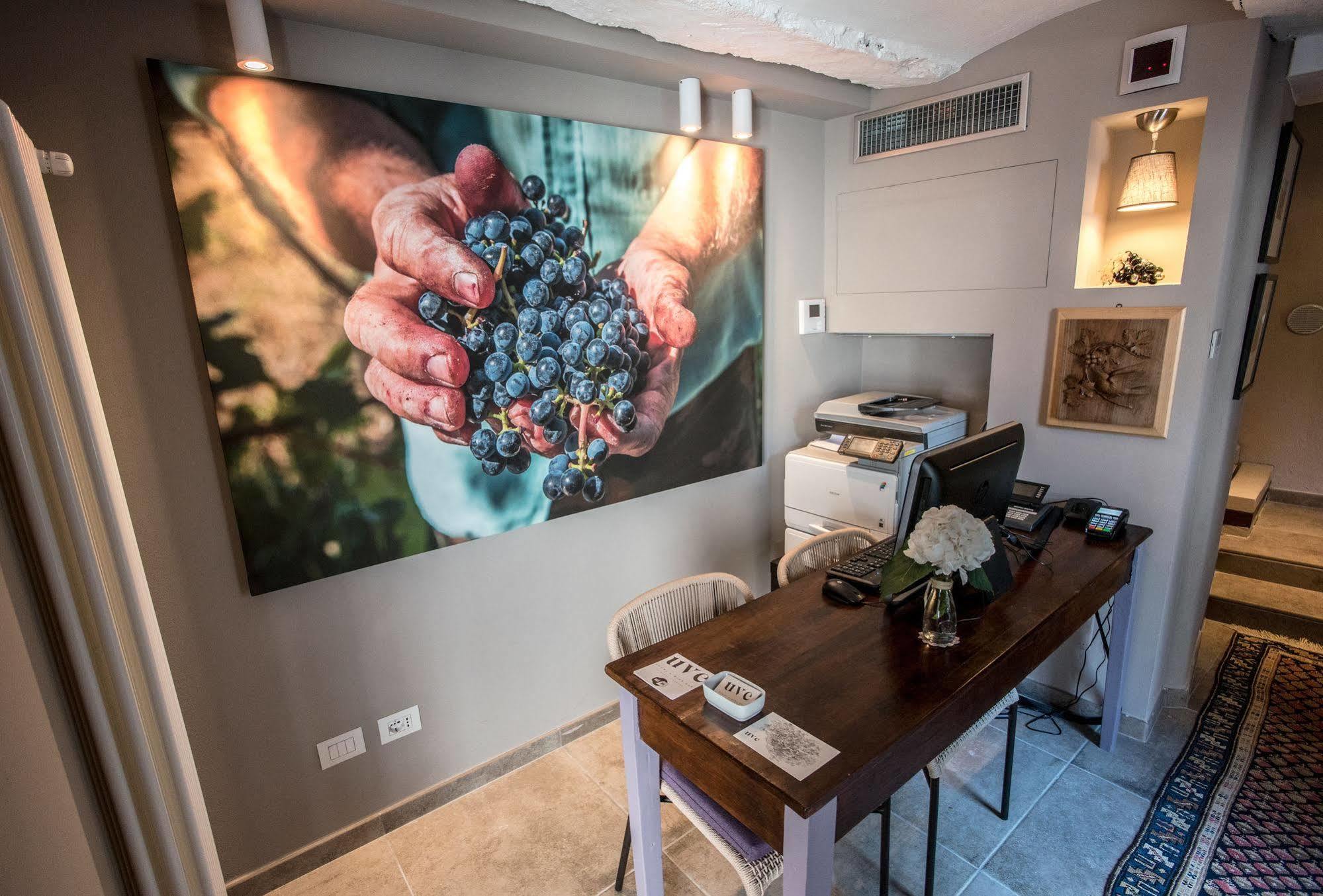 Uve Rooms & Wine Bar La Morra Exteriér fotografie