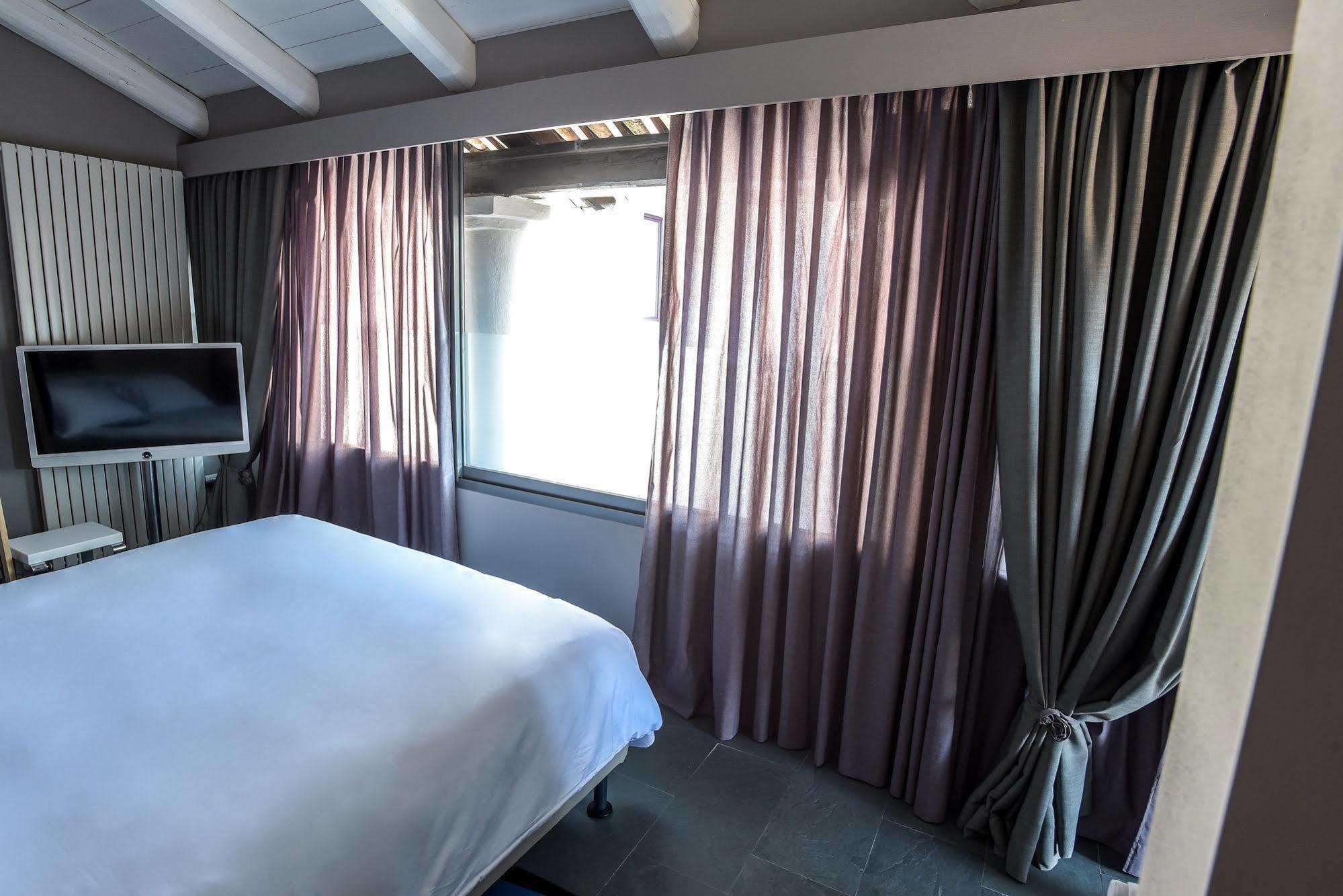Uve Rooms & Wine Bar La Morra Exteriér fotografie